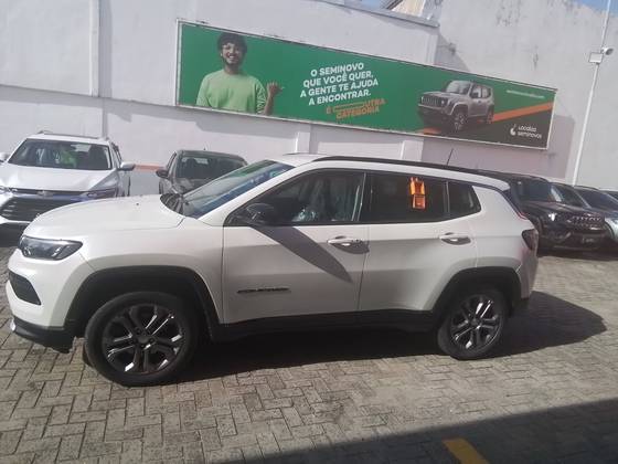 JEEP COMPASS 1.3 T270 TURBO FLEX LONGITUDE AT6